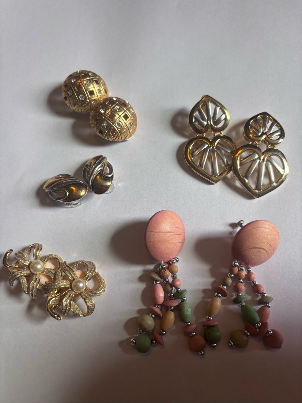 Vintage Clip on Earrings. 5 pair.